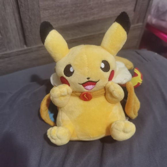 Pokemon Pikachu Charizard plush plushie - Picture 2 of 4